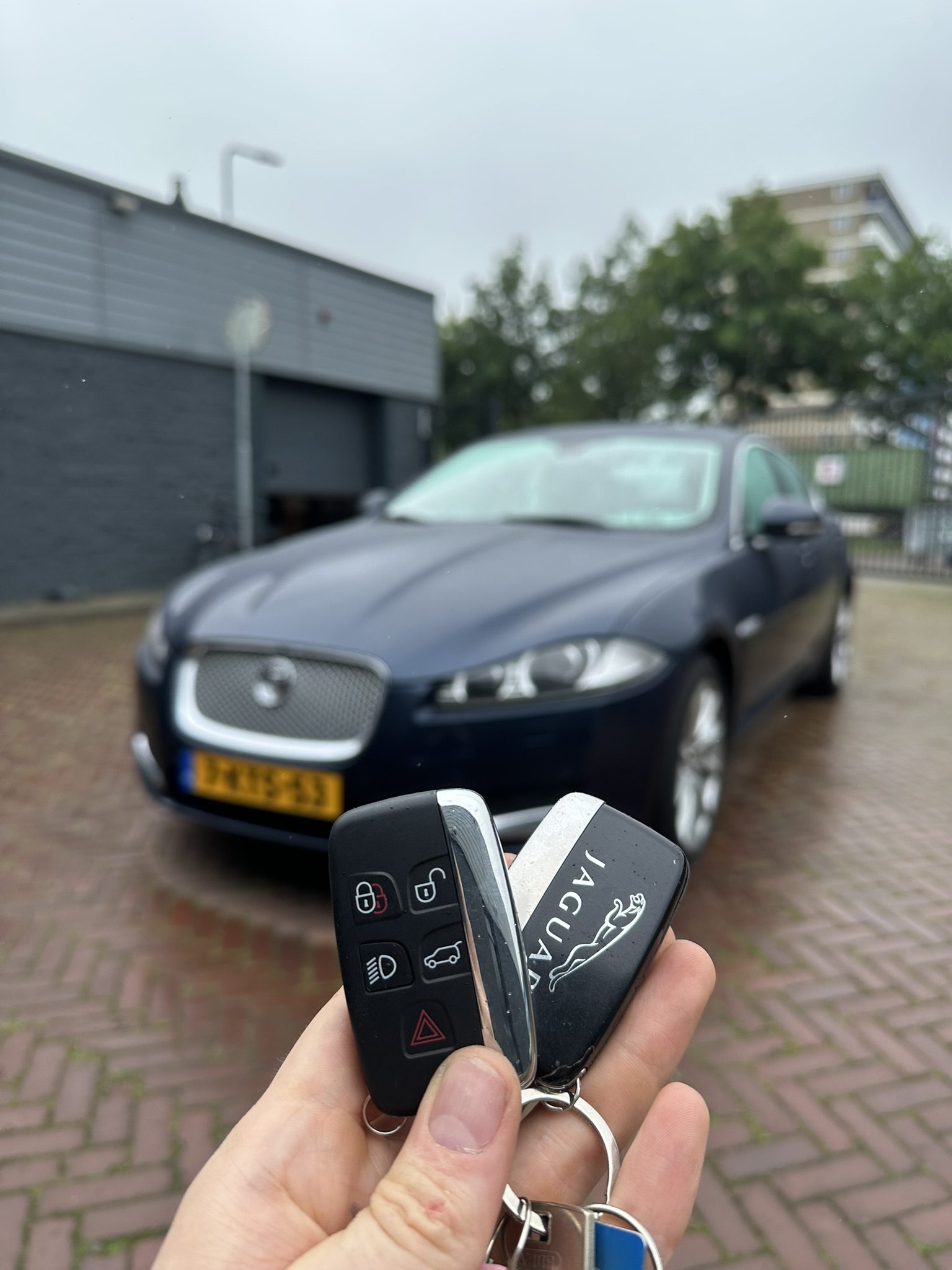 Twee smartkeys bijgemaakt voor een Jaguar XF